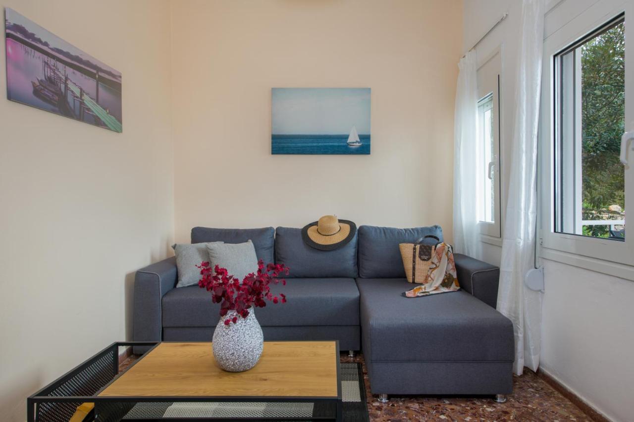 Plaka House Villa Екстериор снимка
