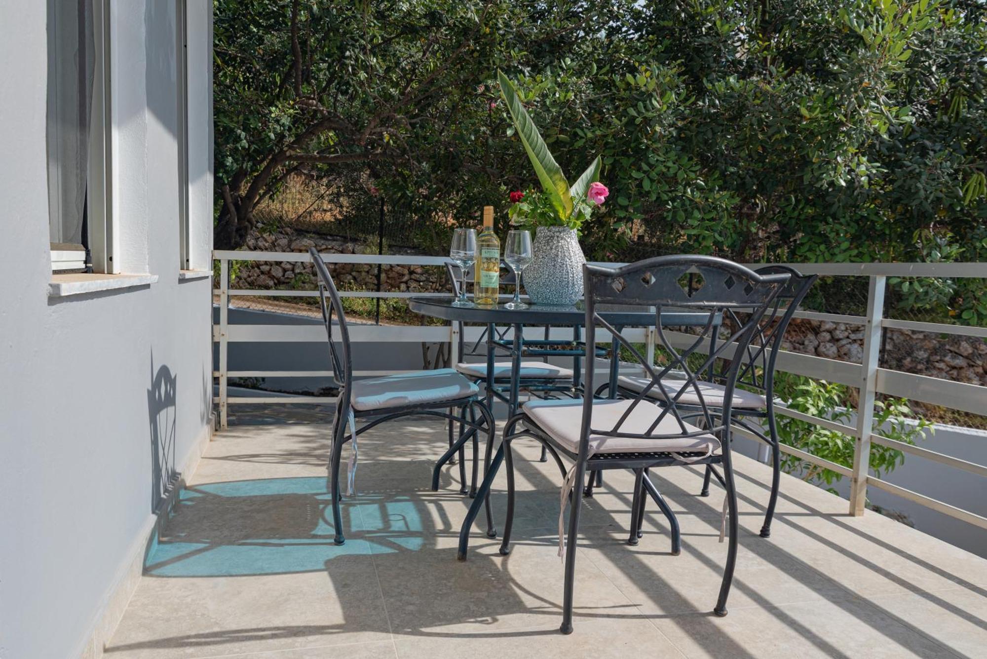 Plaka House Villa Екстериор снимка