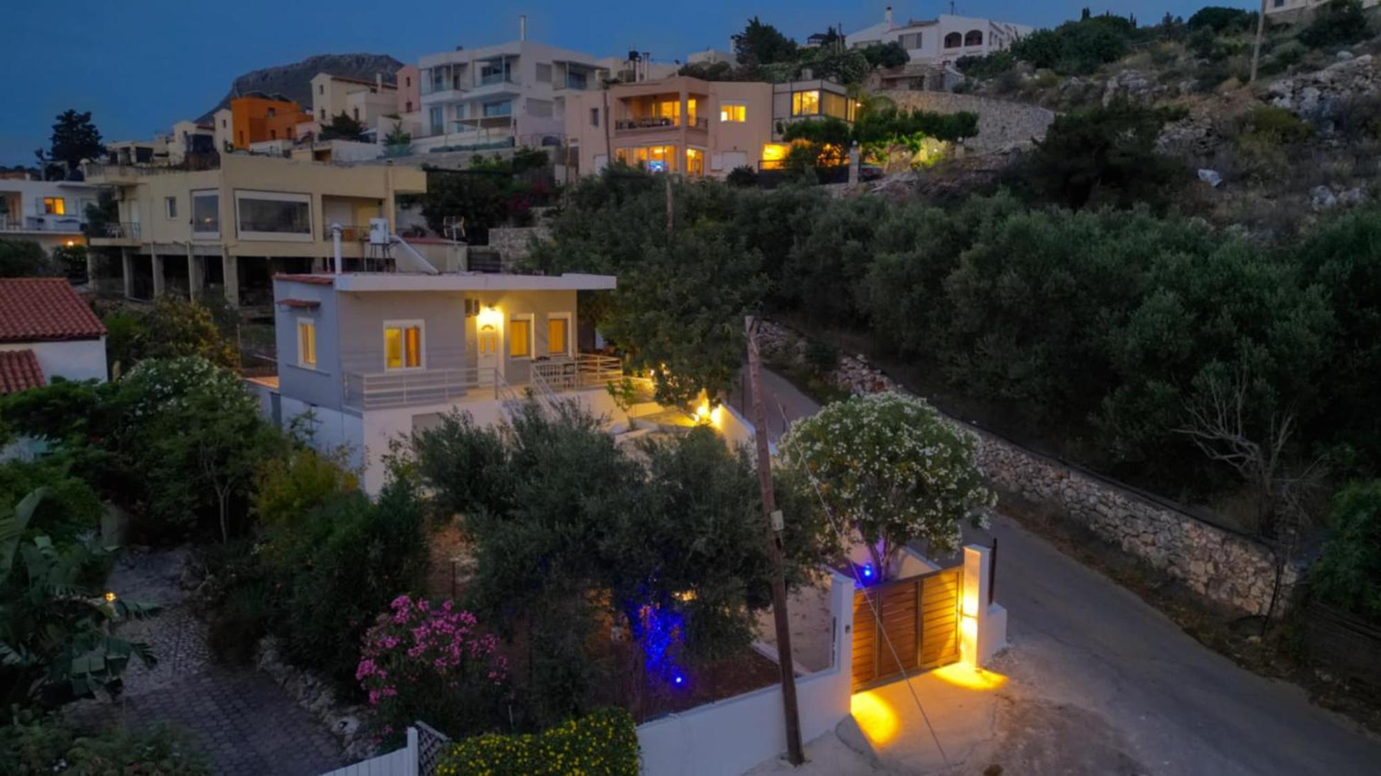 Plaka House Villa Екстериор снимка