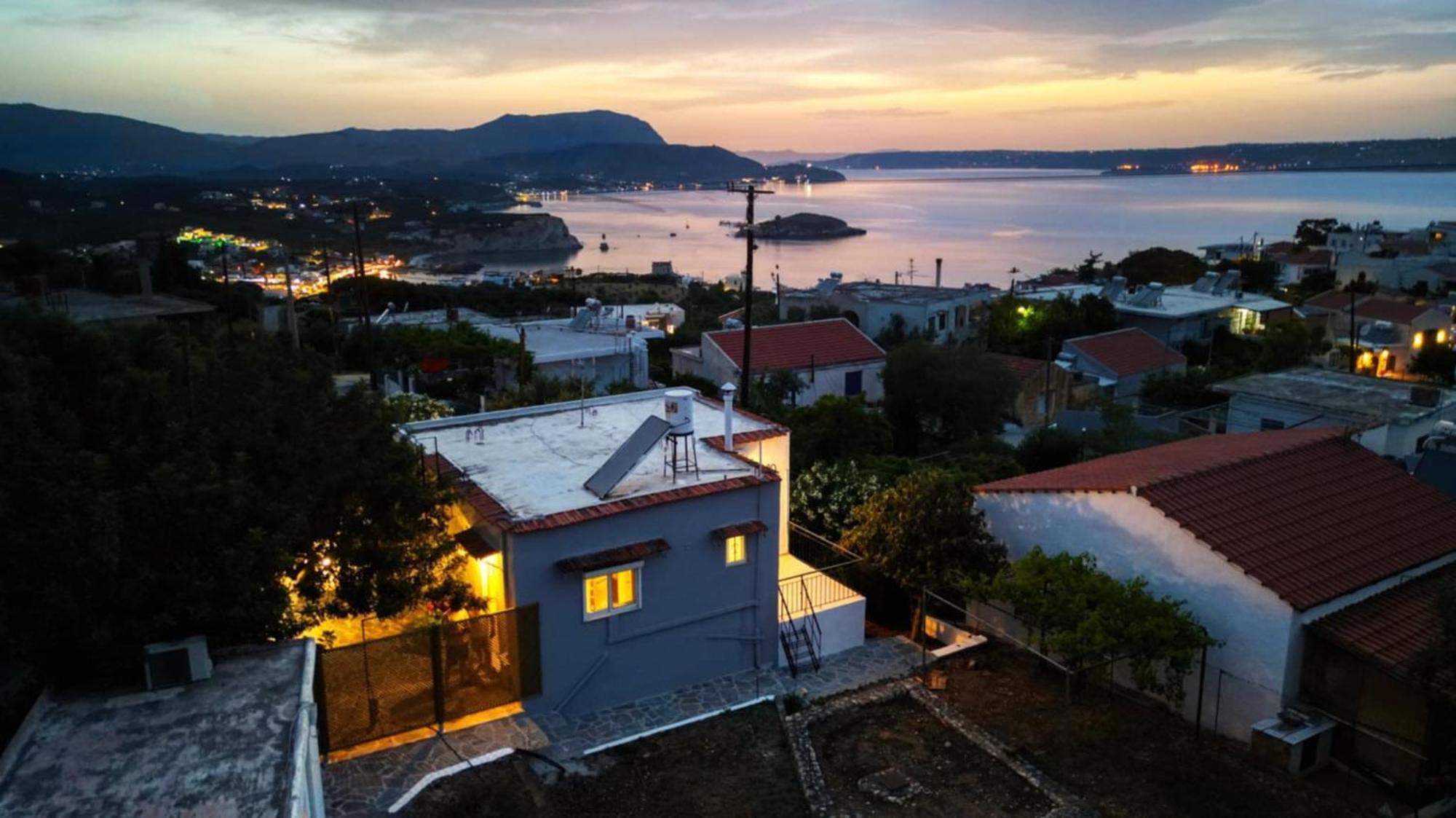 Plaka House Villa Екстериор снимка